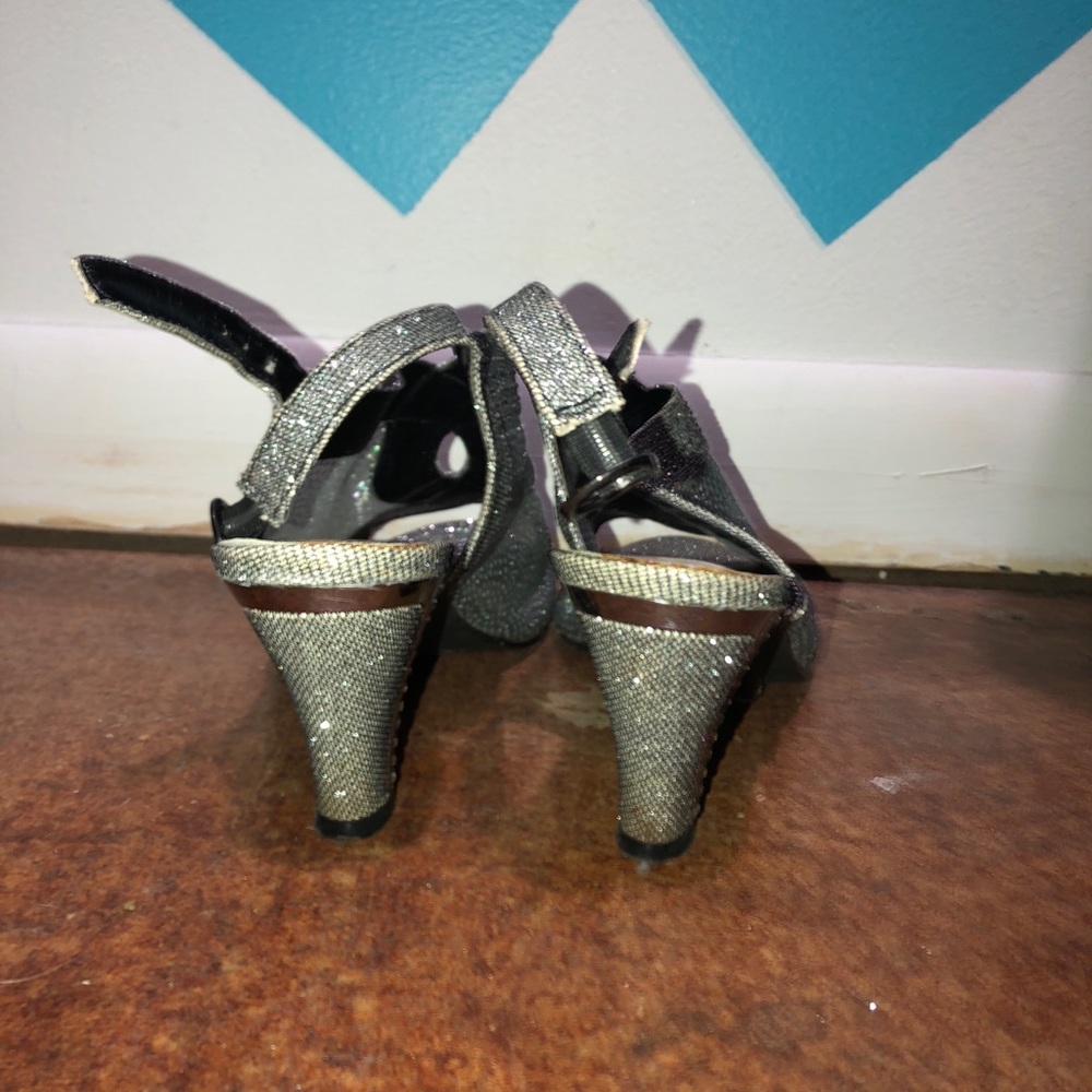 Shoes - Picture 2 of 2